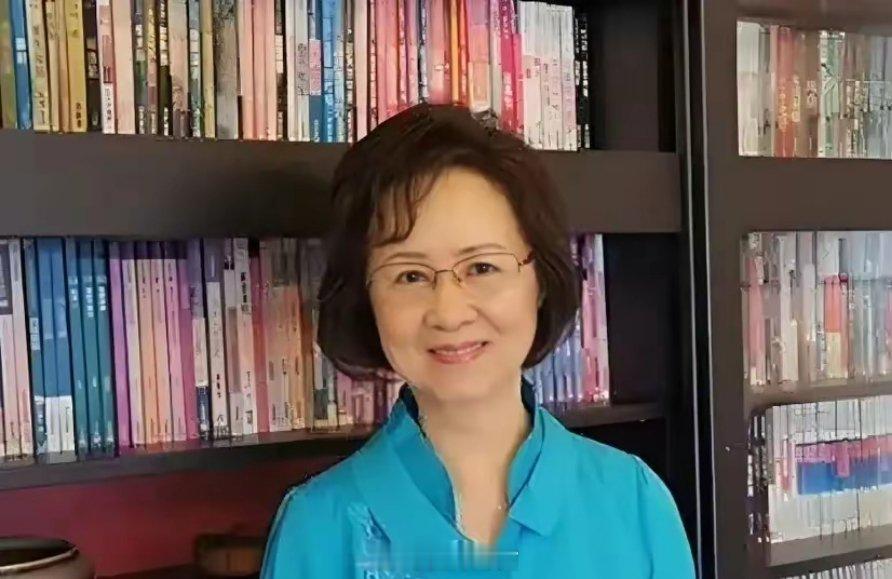 基本上大半个娱乐圈的明星都发文悼念琼瑶了，而且出来悼念她的明星，基本上都是演过她
