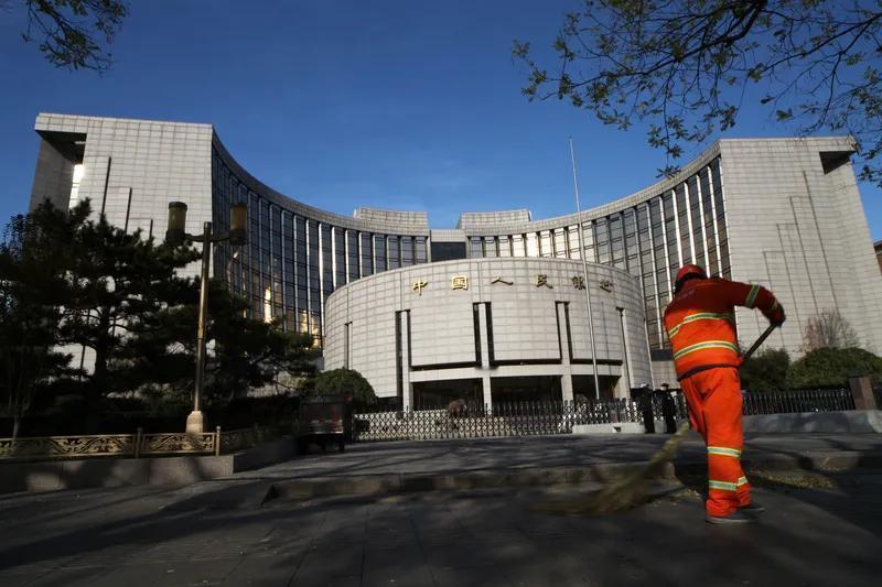 重大利好来了，央行刚刚的新闻发布上宣布：降低存款准备金率0.5个百分点，向市场提