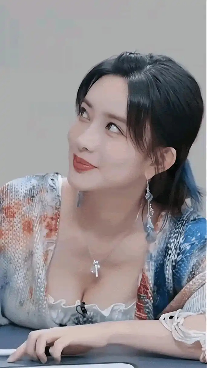 假唱孟子义本身也不是唱歌的呀，而且之前在综艺节目里面也明确说过，大家都知道她唱歌