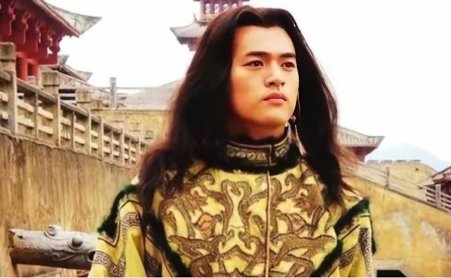 386年，15岁拓跋珪到姥家做客。初见小姨惊为天人，想要求娶，却遭到母亲反对：“