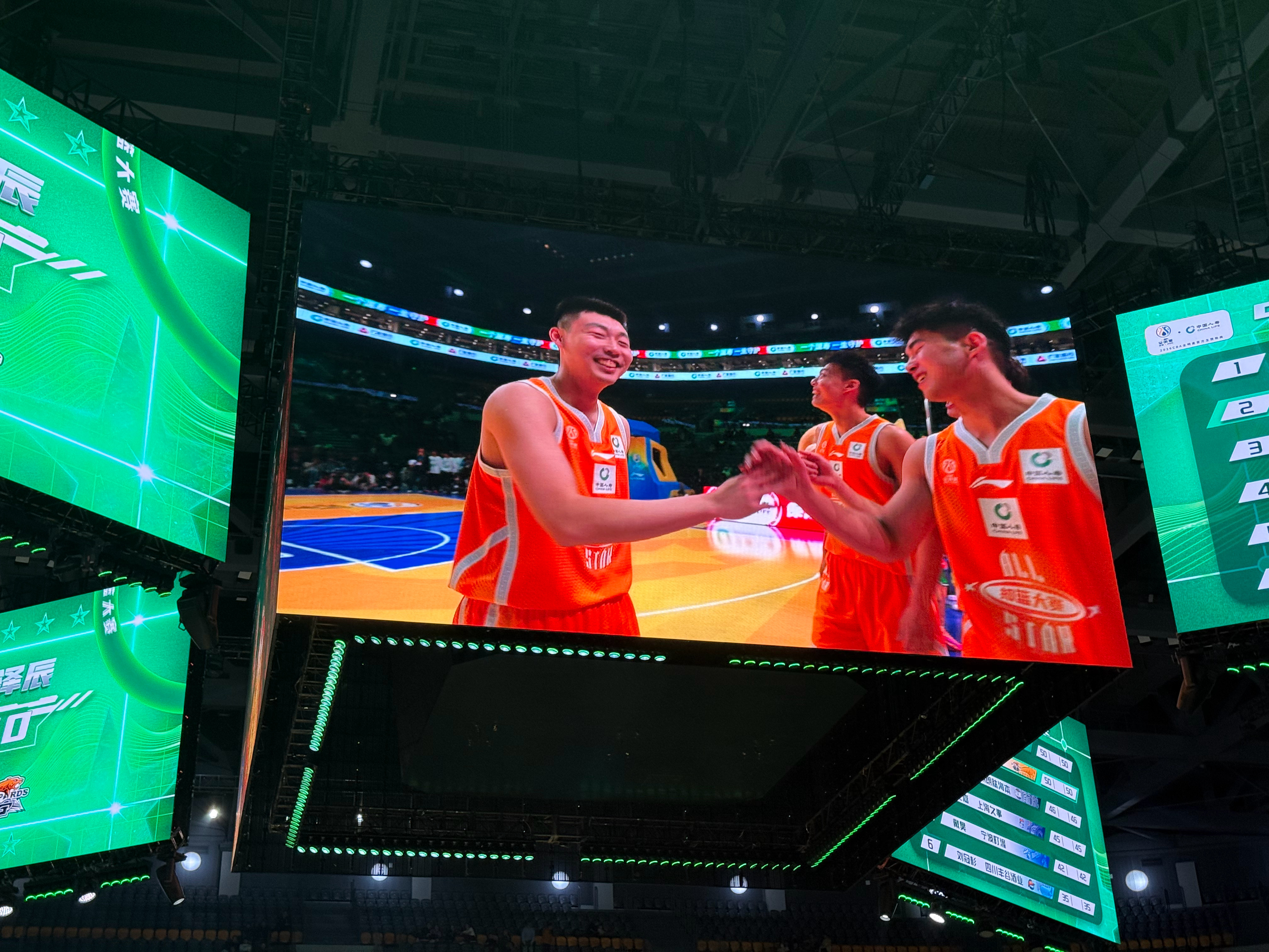 俞泽辰两扣都是满分，预赛100分晋级决赛，猛啊，牙！2026CBA全明星周末