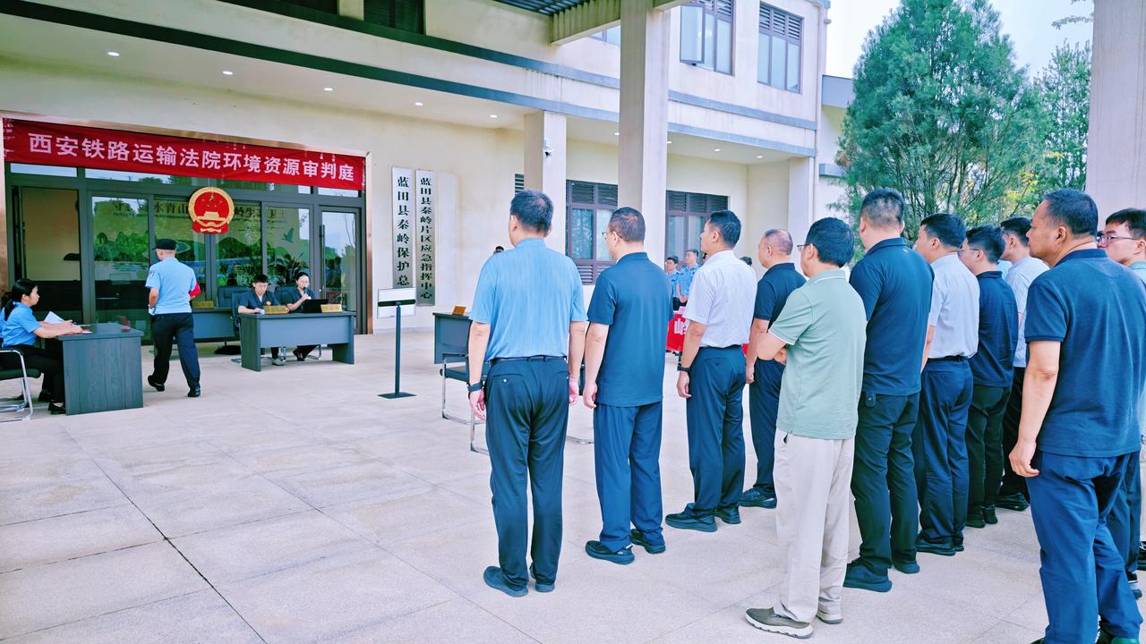 【当生态法典遇上诗意中国：一部写给地球的“绿色情书”】山川为纸，江河为墨。中国首