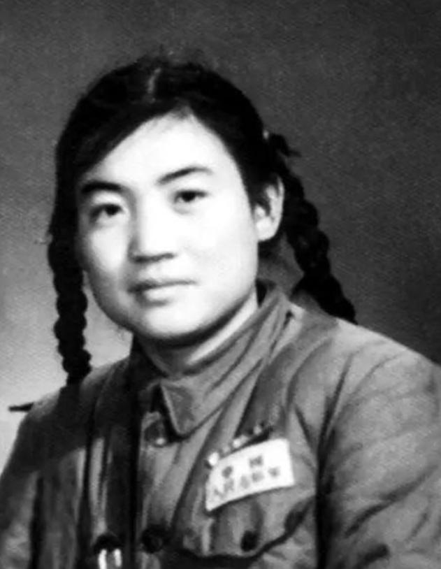 1994年，“英雄儿女”解秀梅脑梗住院，欠了医院30000元治疗费，医院刚下达停