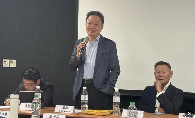 前陆委会主委、"国安会"前秘书长苏起昨天（5月17日）在一场座谈会上针对中美新格