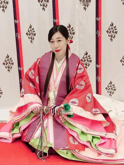 源在子（みなもと の ありこ/ざいし，1171年—1257年8月15日），日本镰