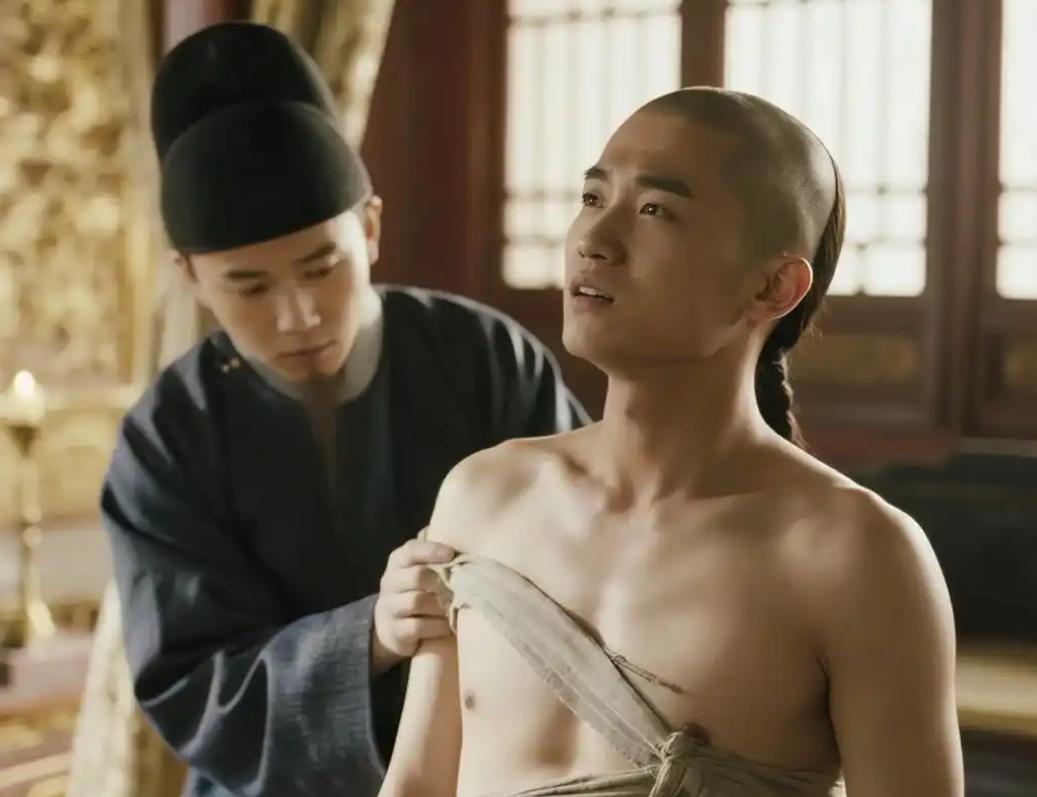 古代太监有多惨？只割睾丸变全切，死亡率近40%，老了连祖坟都进不去。

说起古代