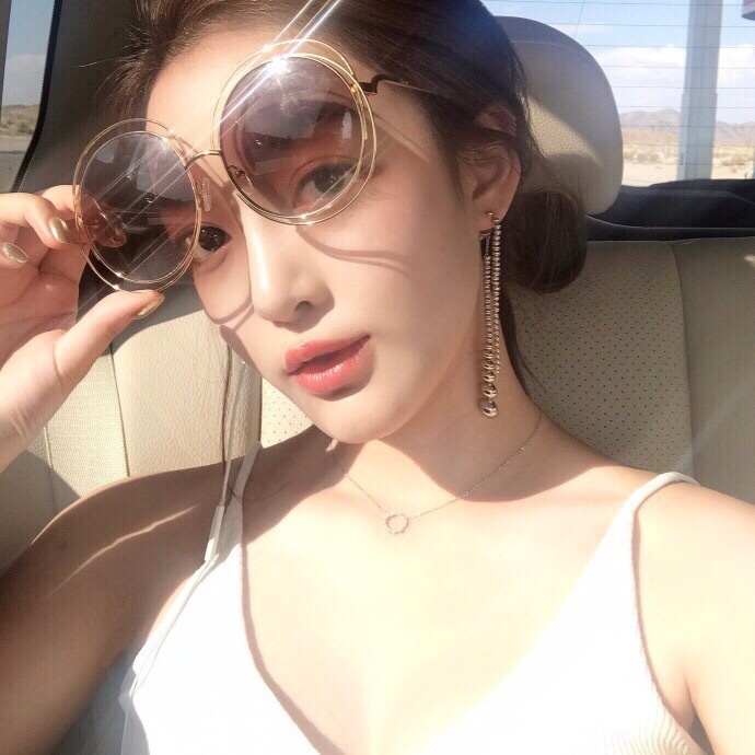 “  期许和信任给的太多 所以失望扑面而来                   