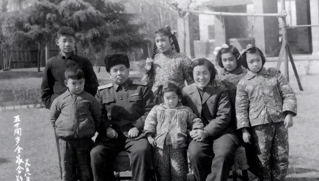 1979年许世友次子因案被捕，老战友专程劝说后，许世友为何还坚持建议枪毙
197