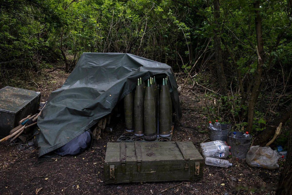 俄乌战争爆发之初，俄罗斯曾经宣称苏联时期的弹药库无穷无尽，根本打不完。2022年