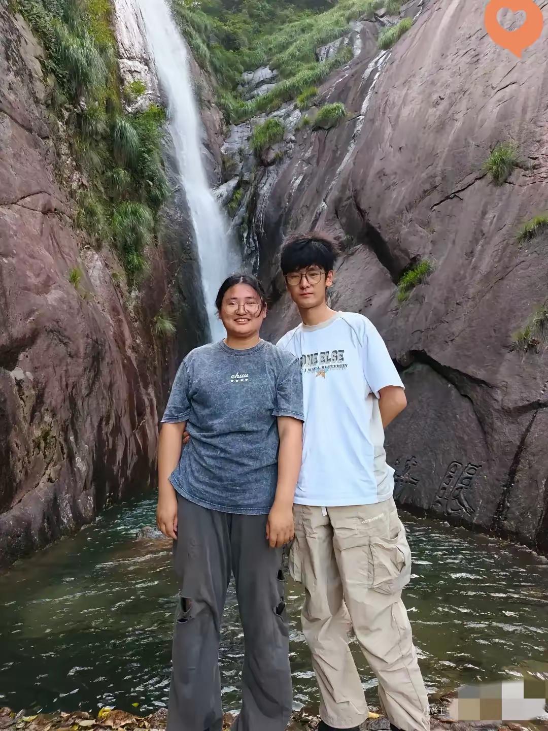 这句话听起来刺耳，却戳中了很多家庭最隐秘的现实。

一个家真正开始变样，往往不是