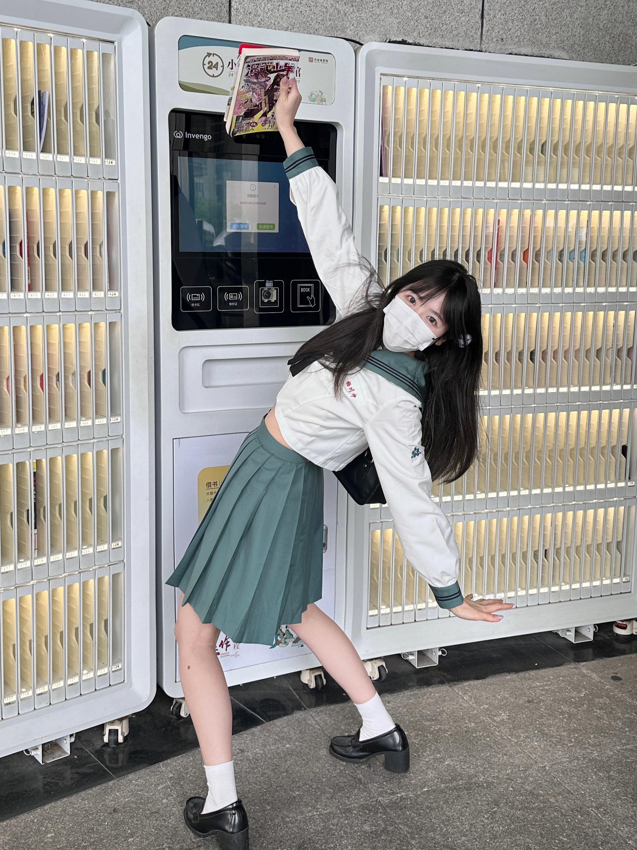 少爷 夫人终于肯拍照了。