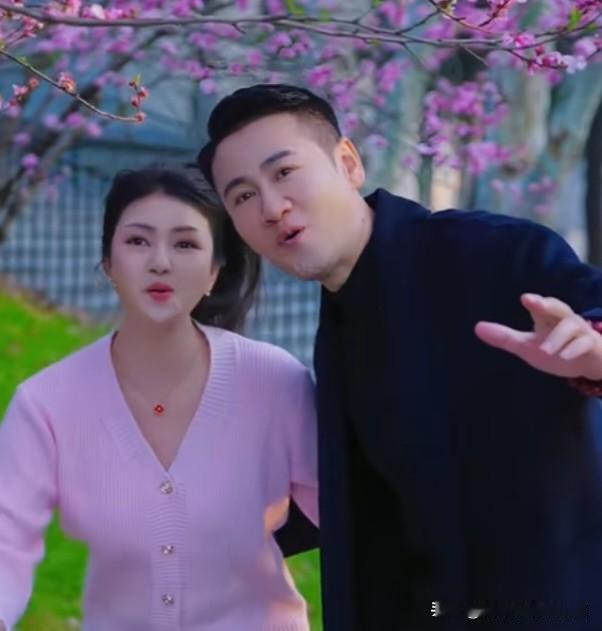 为何罗姣演出非要邀徐子崴同行

小编近日看到一则消息，大意是一地独邀罗姣演出，罗