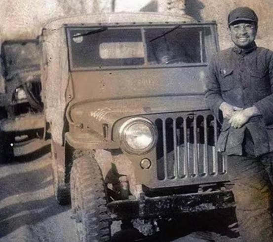 1940年代，一次战前会议中途休息，刘伯承跟身边几个干部闲聊，突然冒出一句：“要