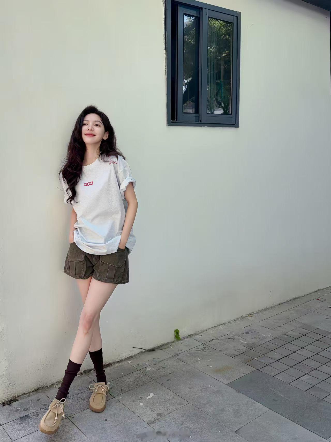 章若楠 ✨小红书👖RURE