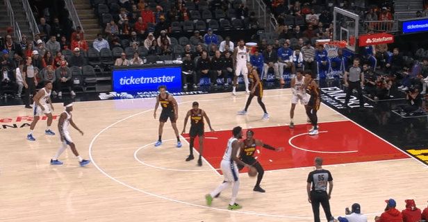 乔治35分费城生涯新高：滚烫三分手感&展现有无球结合属性乔治本就是整体进攻状态很