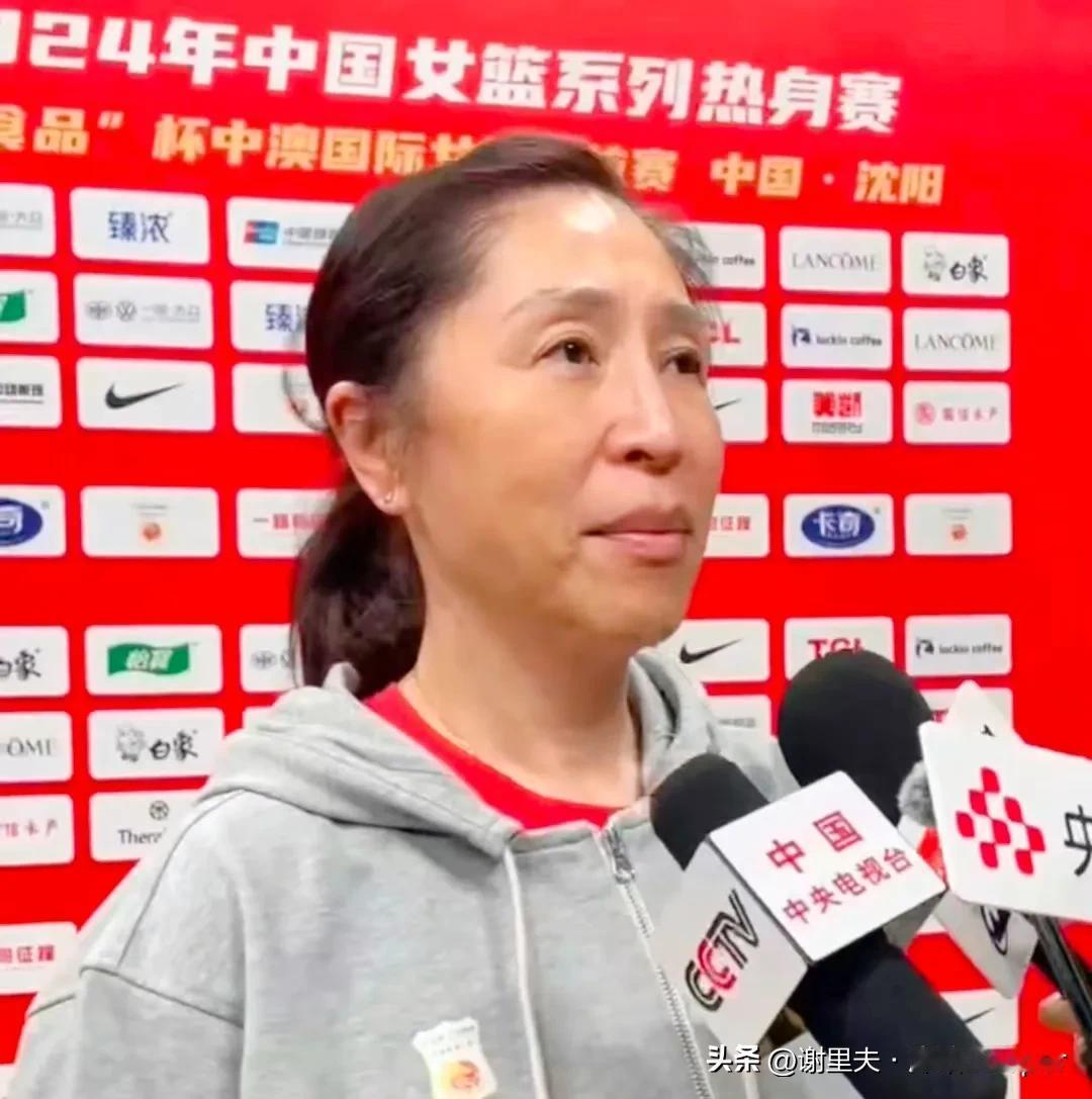 郑薇太狡猾，王芳大格局，派女篮三队和澳大利亚女篮打热身赛，一箭三雕，隐藏实力，让