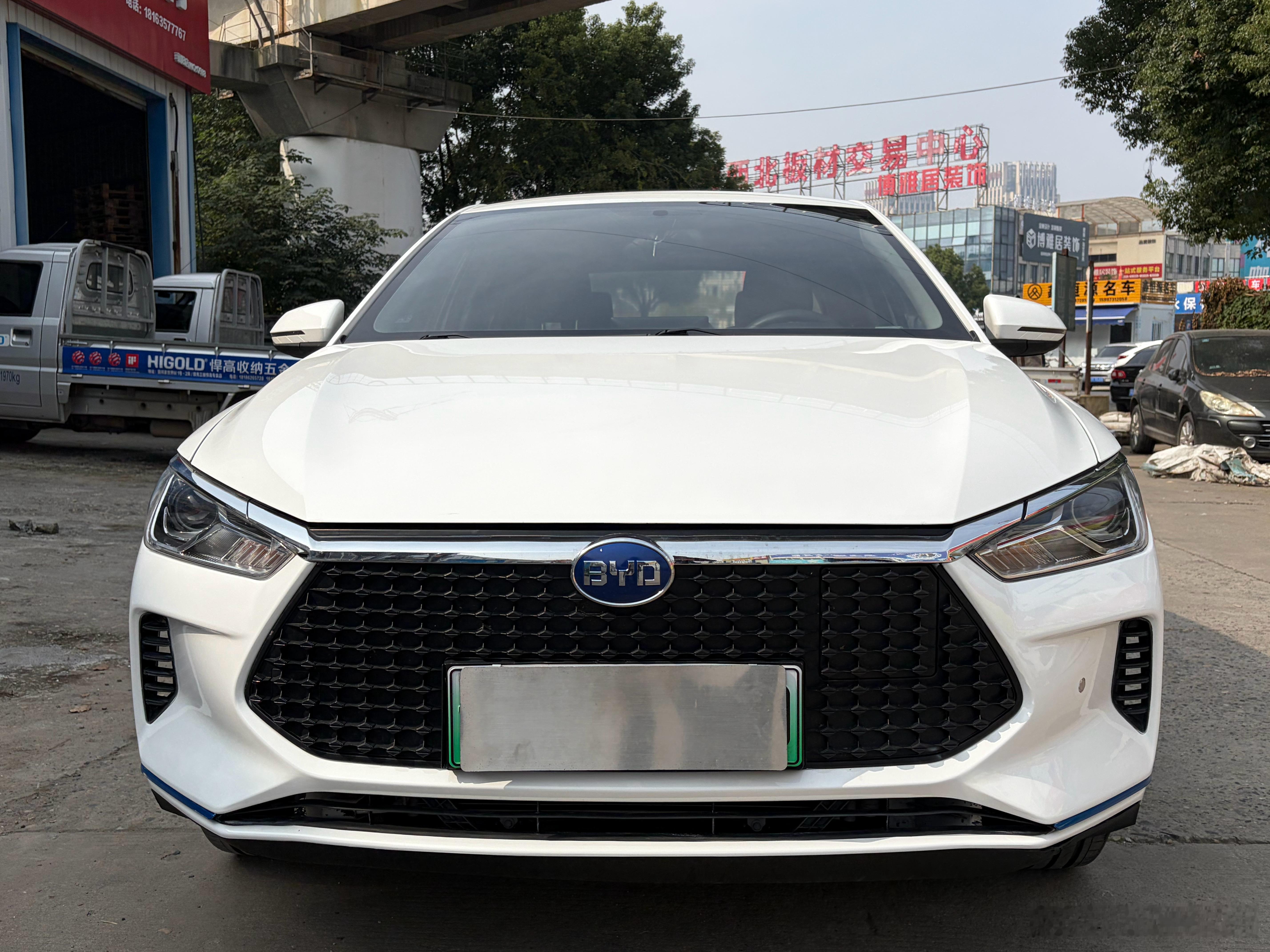 跑了35万公里的比亚迪e2已售下架4年时间，接了3万多滴滴单子挣三十个是有的而且