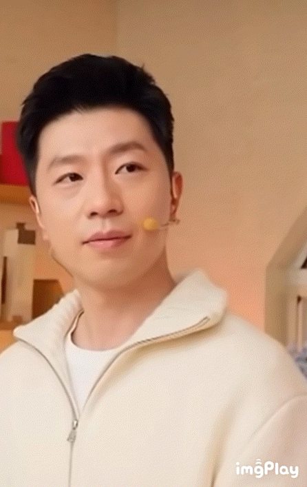 玩会猫咪嘴努子