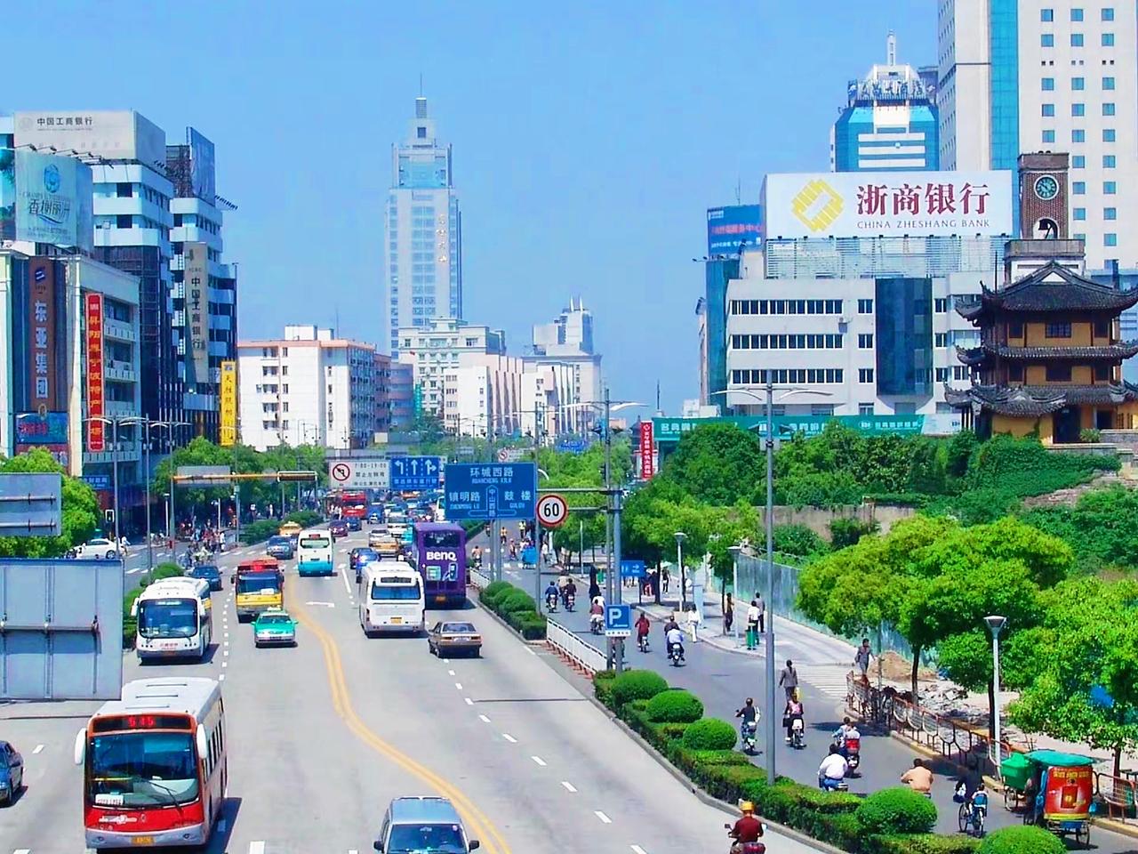 2005年，宁波，经济上行时期的美感