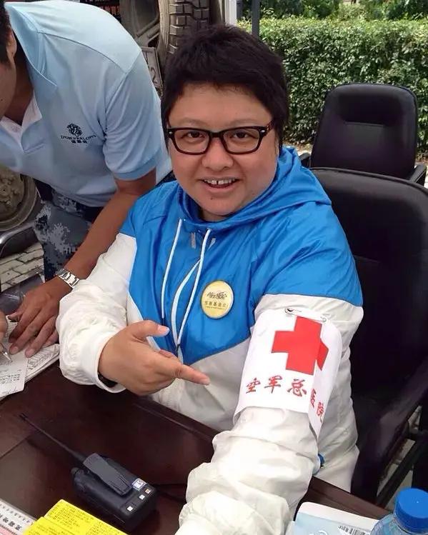 韩红，一直没搭理你？

一群人声嘶力竭!
韩红理都不理，
一群人沸沸扬扬，
管方