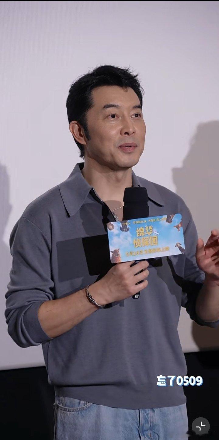 沙溢瘦得都认不出来了说是“中年去油”，其实是沙溢对角色最大的尊重。为了演反派去撕