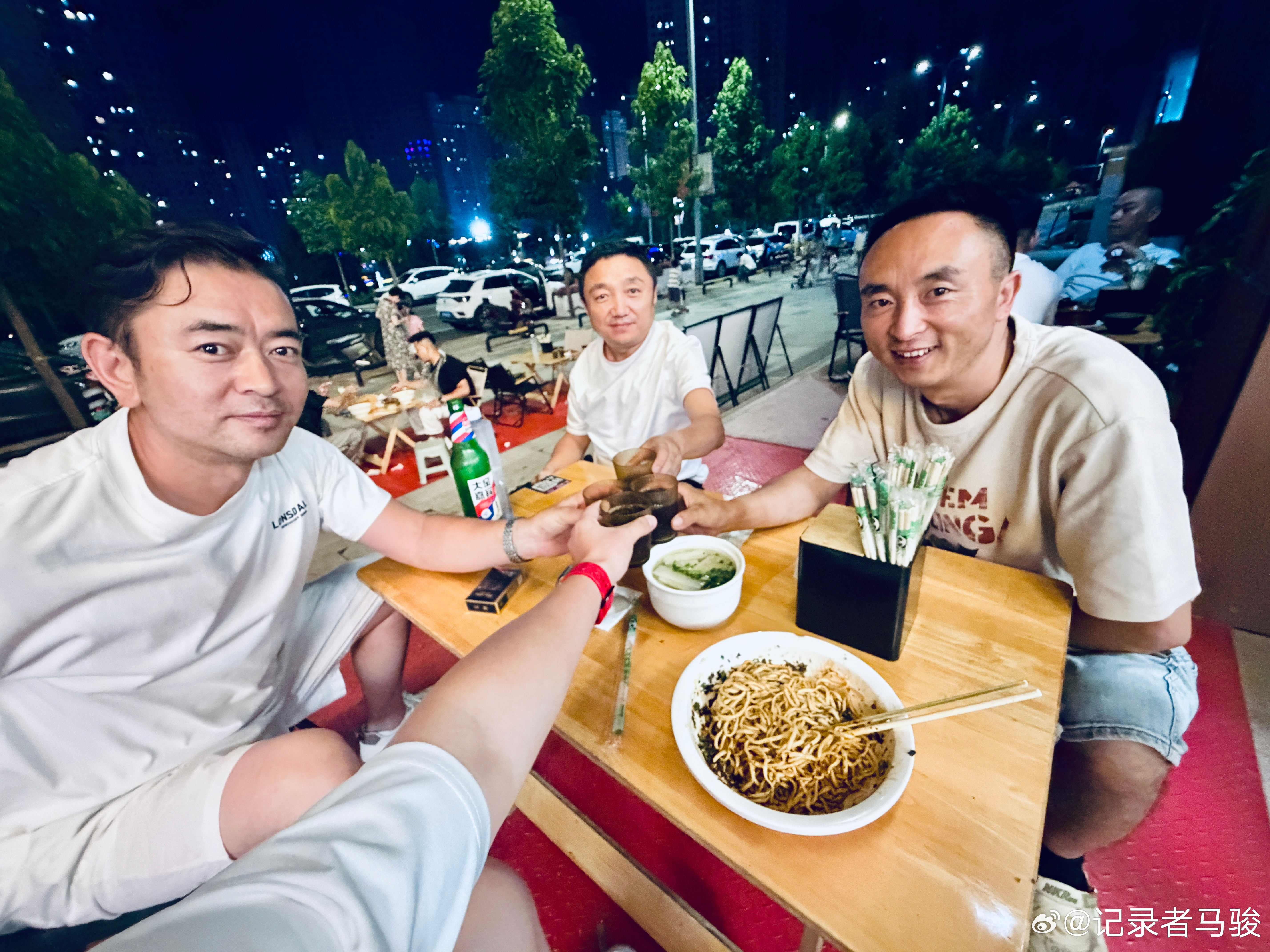 让生活动起来，在不一样的风景里，重新找回属于我们的活力。好梦~~~ 