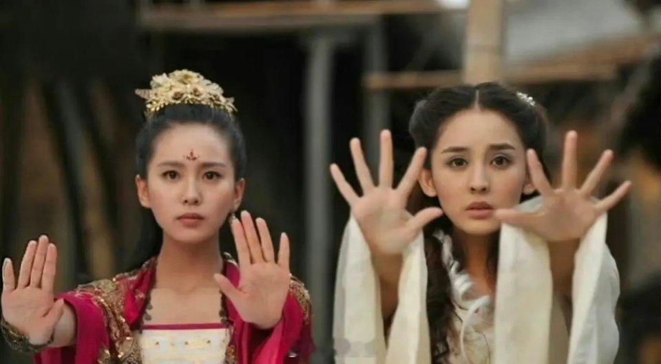 这部剧里谁更美？古力娜扎、刘诗诗、唐嫣没有滤镜 ，打光也基本没有 