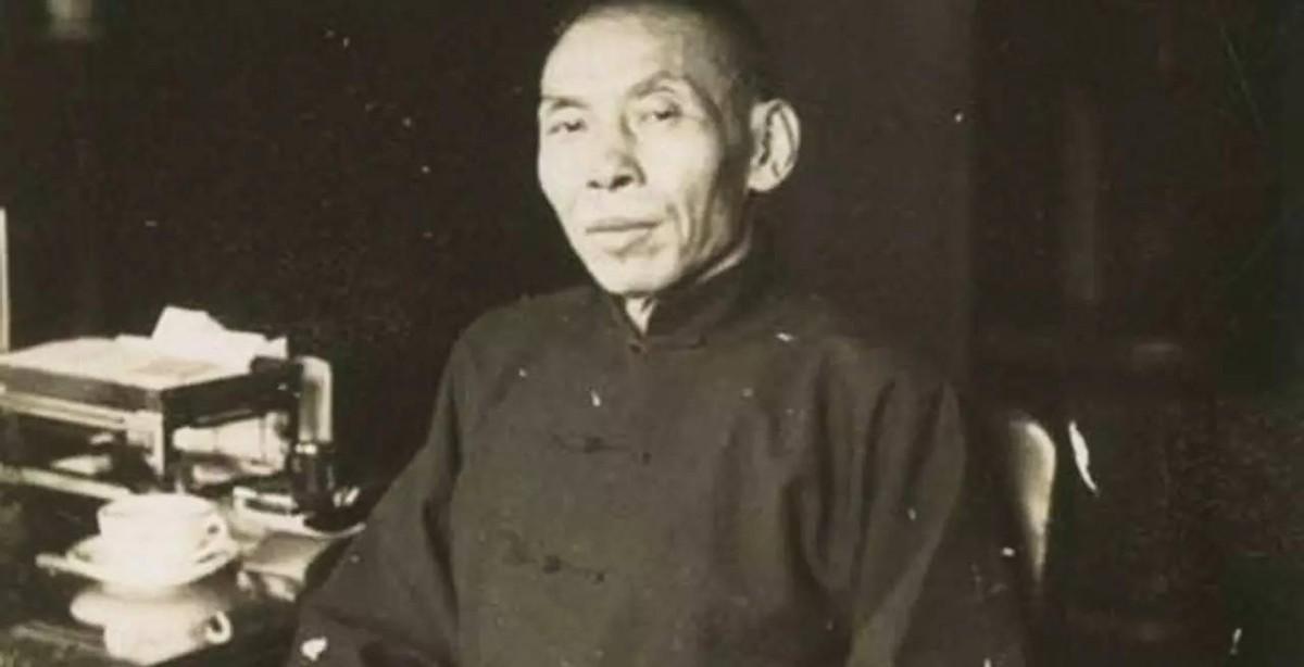 杜月笙临终前烧毁所有欠条，面对家人不理解甚至不舍，怒吼称这样做是为了让你们能够活