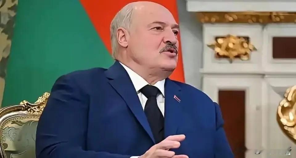 白俄罗斯总统卢卡申科爆出个惊天猛料，听得人头皮发麻、后背发凉！
他表示：俄罗斯藏