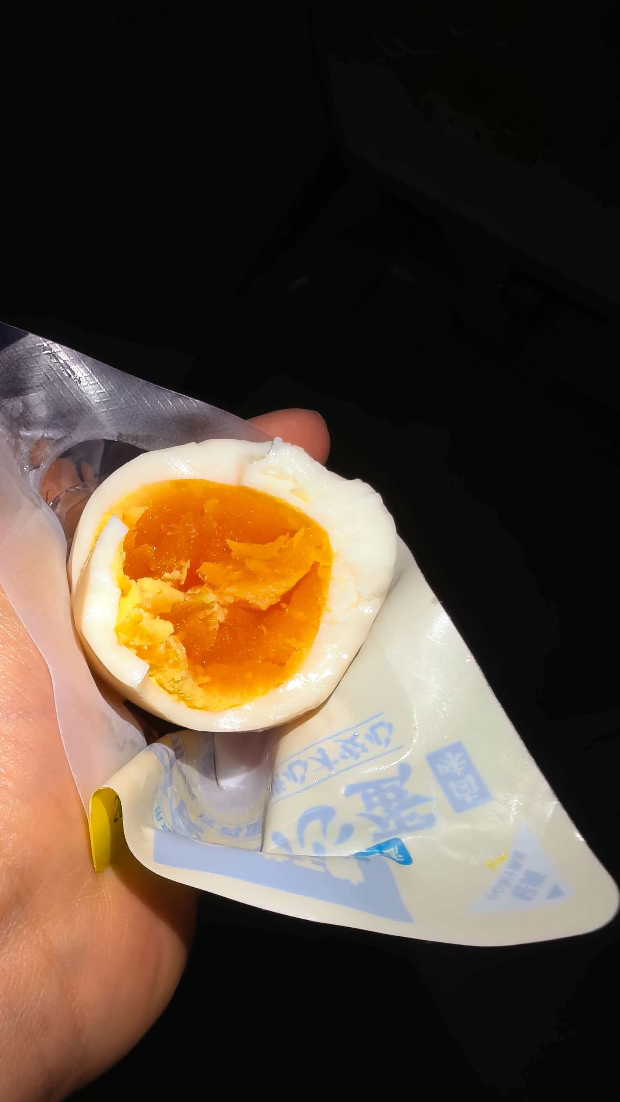 买了N个品牌的溏心蛋，我本来还想说测评下然后现在只有一个想法DY麻烦你多给我黄天