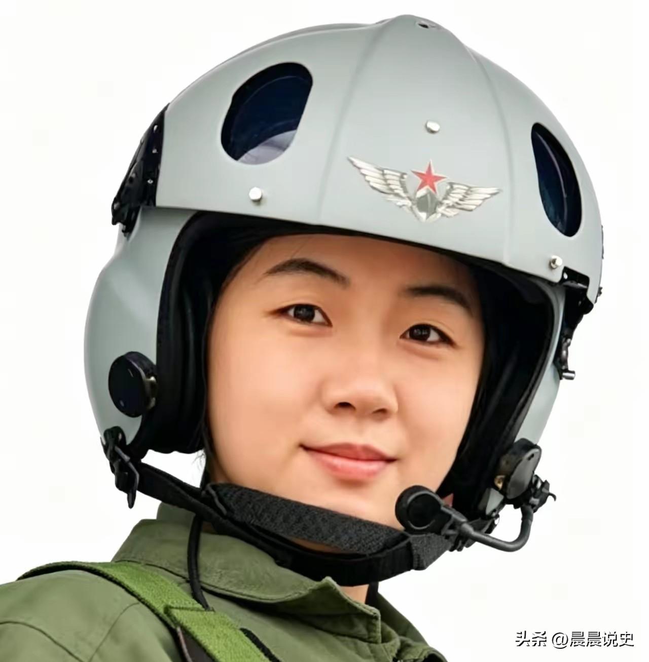 韩佳宁，山东泰安人，陆军女飞行员
 
韩佳宁，山东泰安人，陆军女飞行员
 
你可