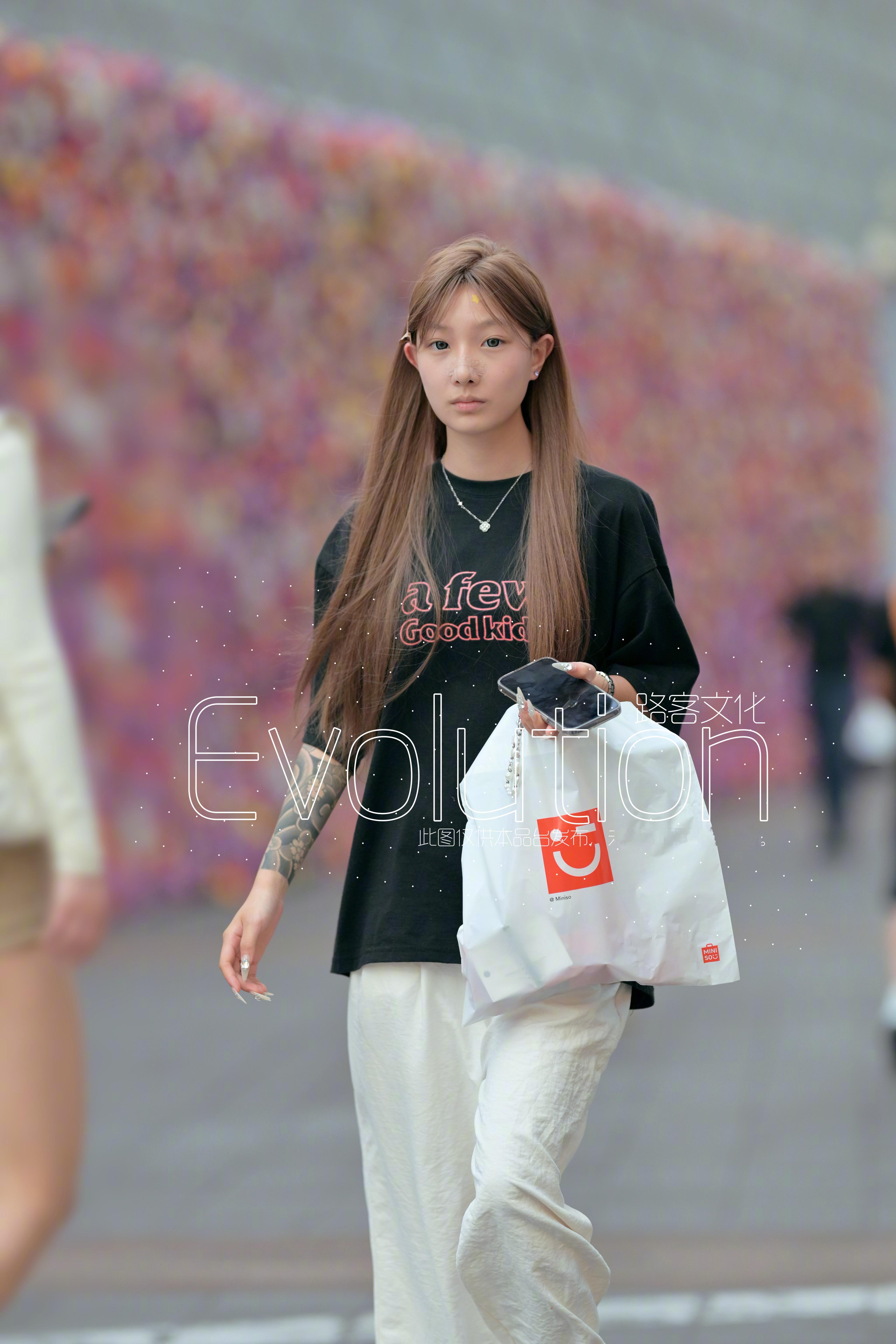 小姐姐是用的啥鼻贴吗？治疗鼻炎那种吗？ ​​​