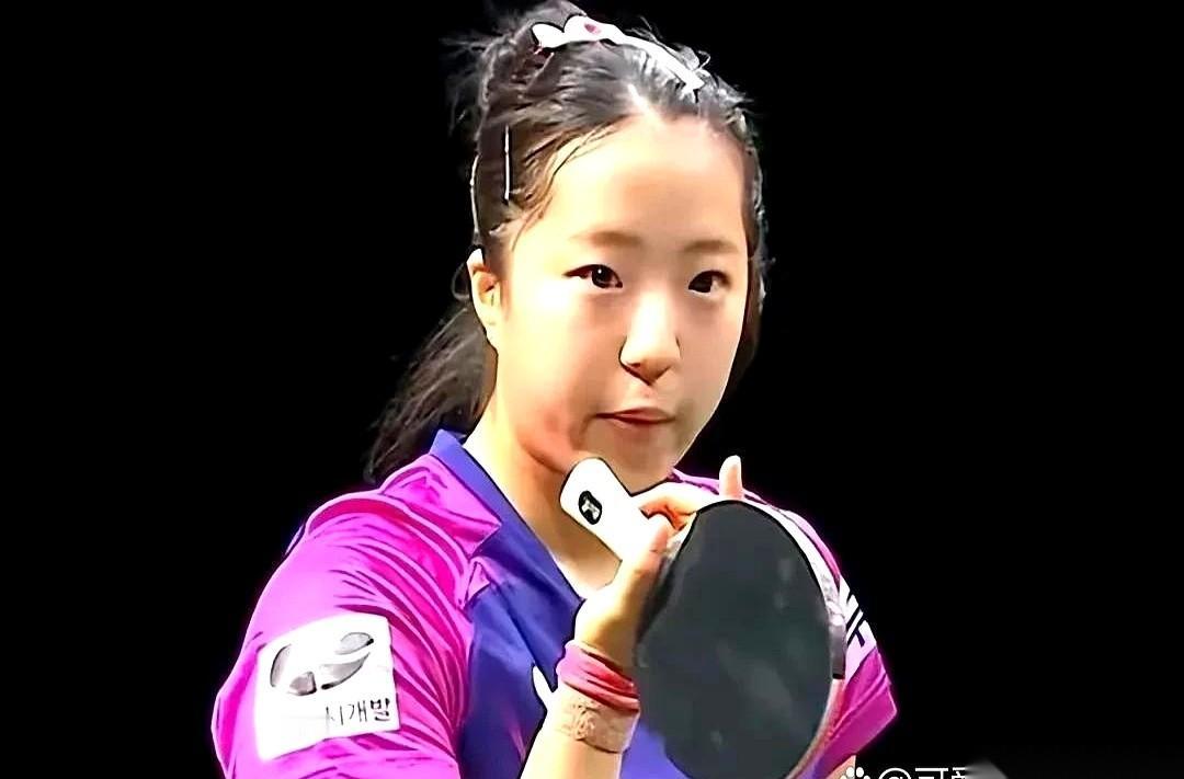 讲真，看完比赛我人是懵的。
8:0。
我揉了揉眼睛，以为比分牌坏了。这哪是打比赛