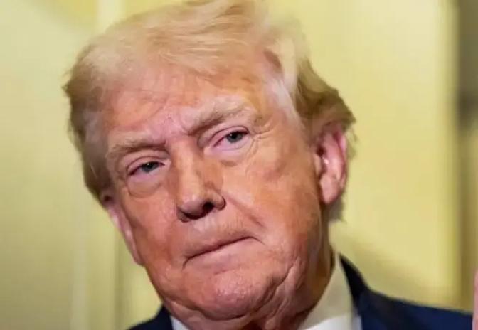 特朗普看世界，只承认少数“真国家”，其他都像挂在车尾的拖车。
 
他曾夸口“世界