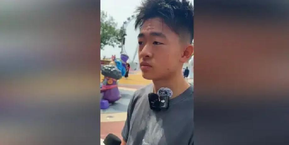邝兆镭，8年前自费三万去德国拿了个冠军，8年后他踢上中超了，年薪20万。

20