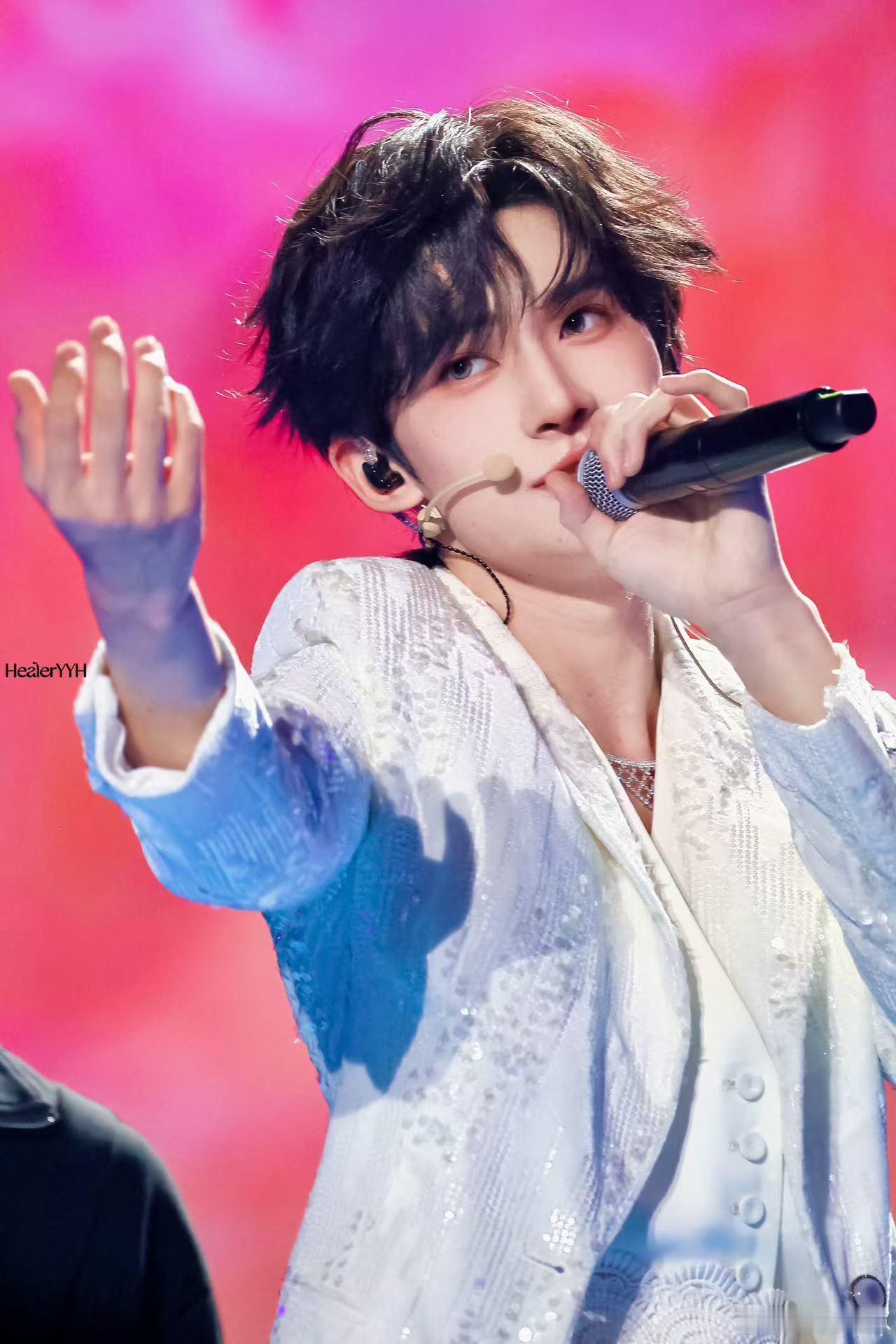 余宇涵演唱会花絮vlog  余宇涵第一次外务vlog  余宇涵的演唱会彩排花絮，