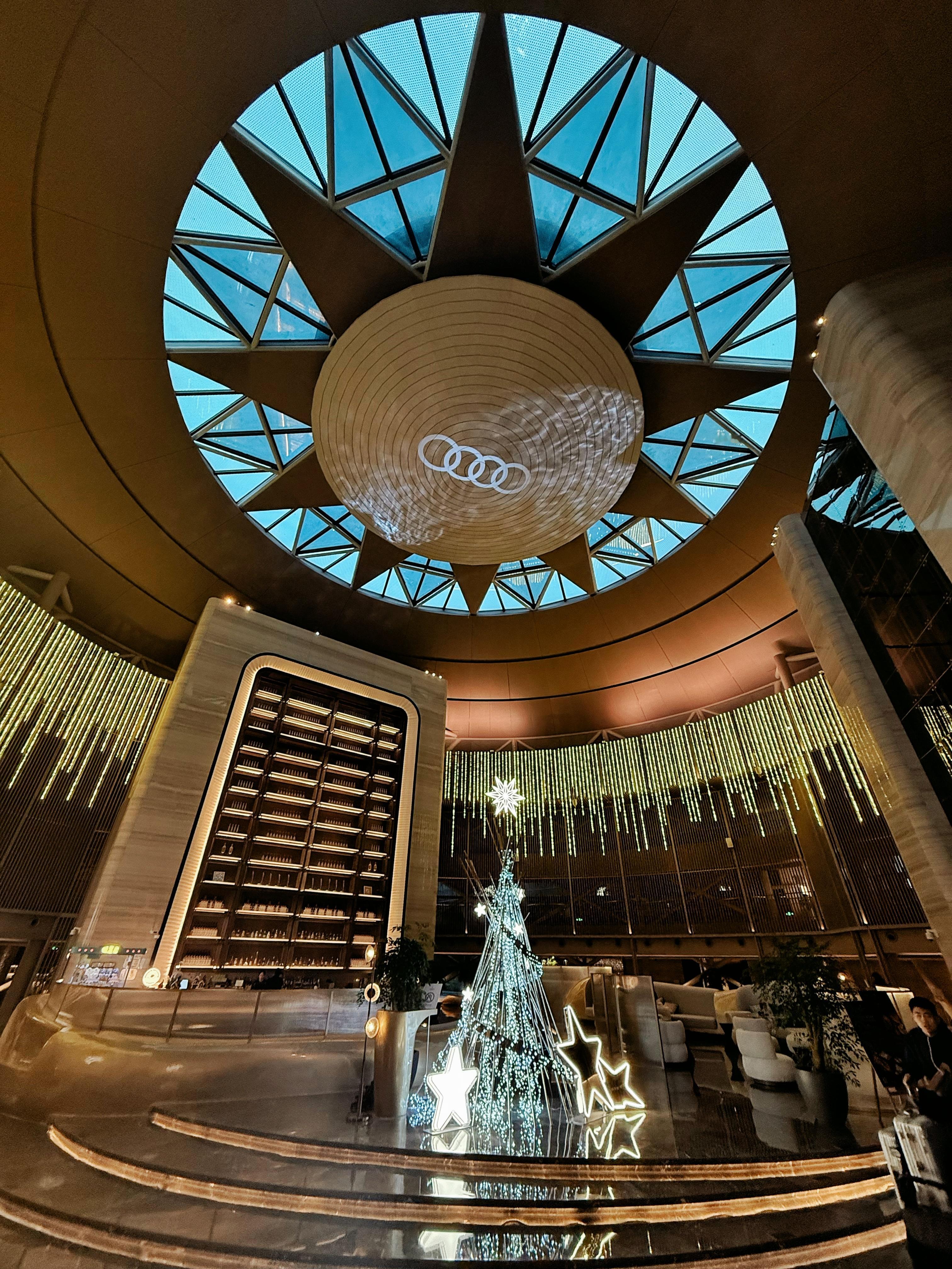 u1s1 酒店还行 就是对我这种打工牛马不太友好  没有办公桌 上海·上海滴水湖