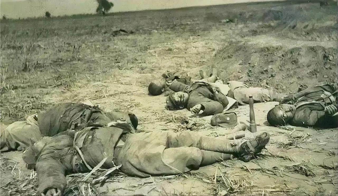 1937年10月19日，山西代县，“夜袭阳明堡”战斗后，不幸阵亡的几名八路军战士