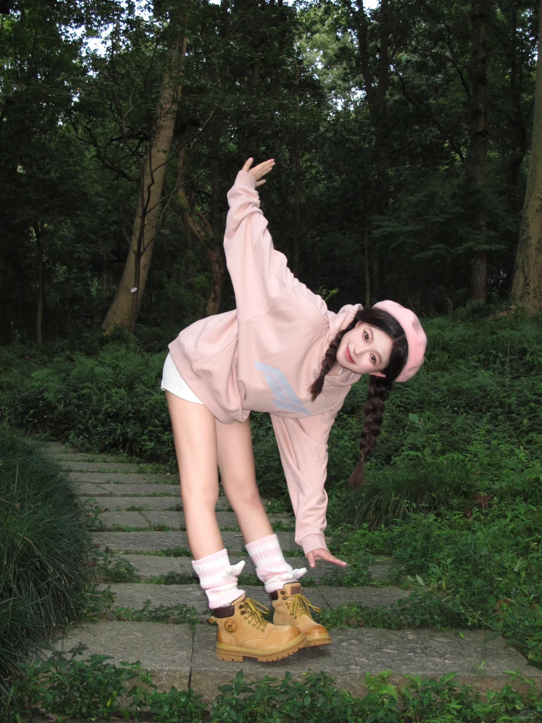 试试这个角度拍