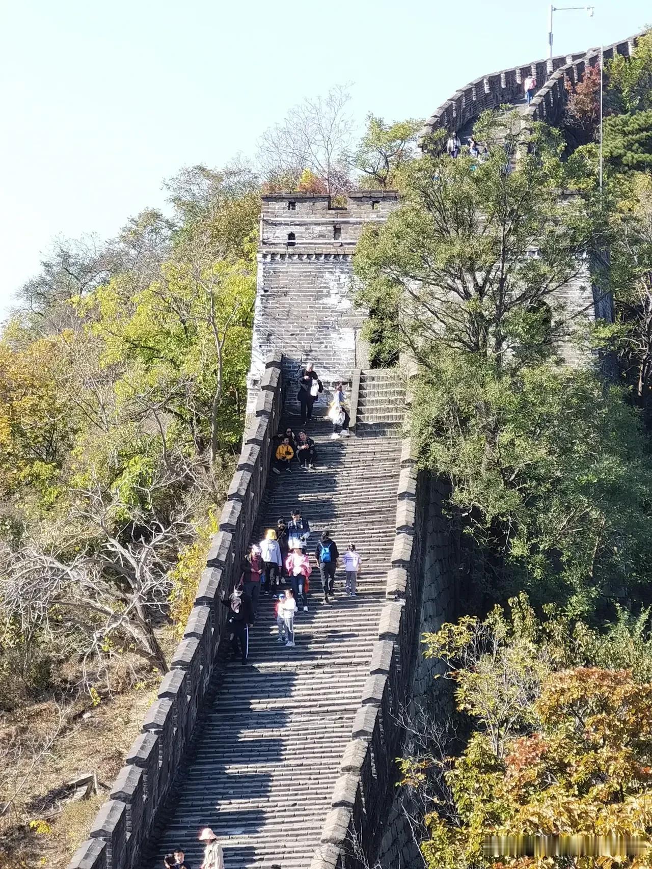 10月3日，在卡塔尔举行的第19届亚洲合作对话（ACD）峰会上，伊朗总统佩泽希齐
