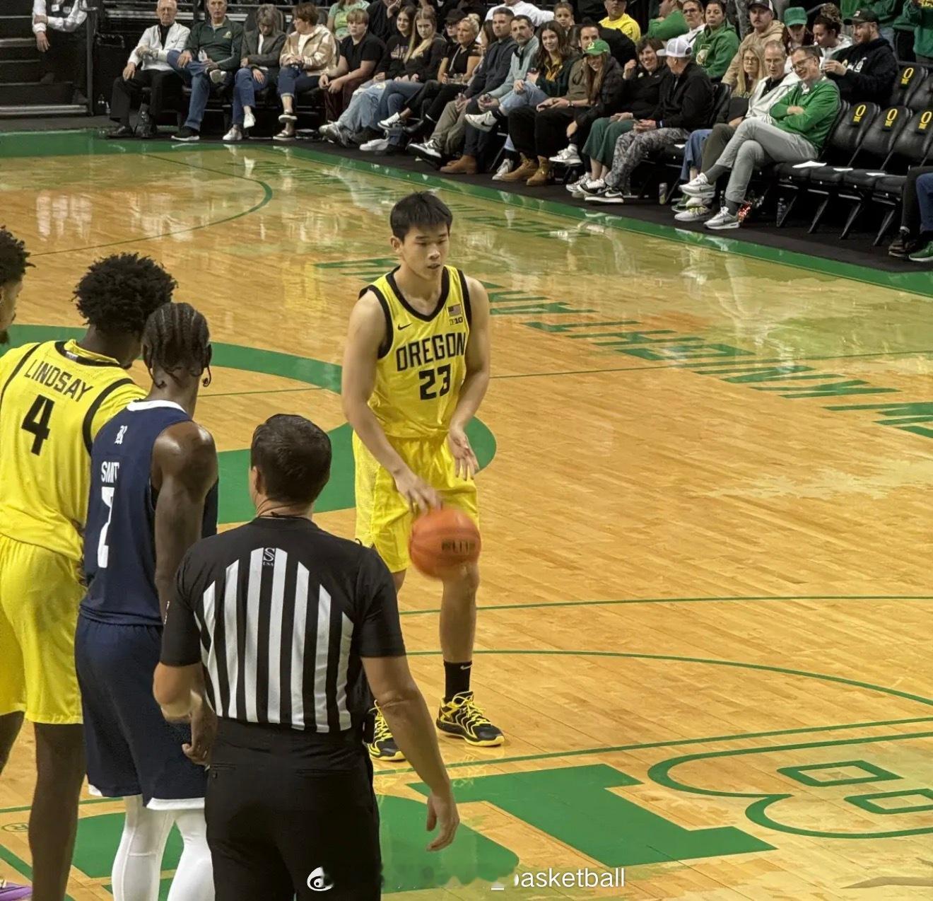 急需找到手感，正在征战NCAA联赛的林葳前四场比赛投篮18投1中，三分球11中0