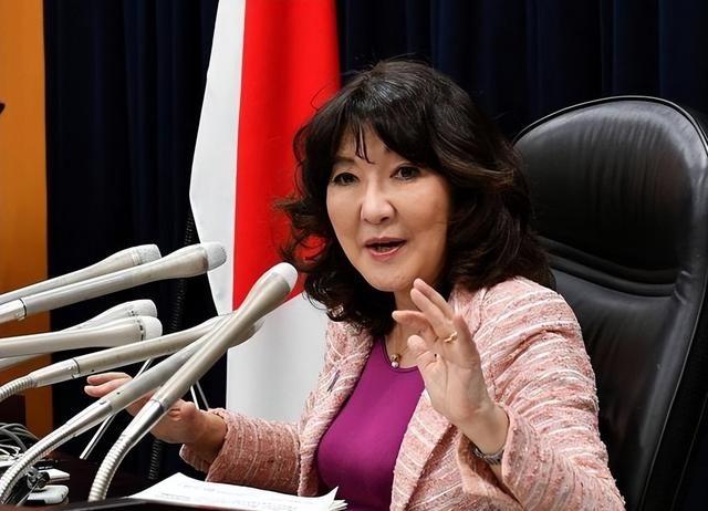 日本 女财相发出重磅警告！随时对暴跌 日元 采取大胆行动！据彭博社6月19日报道