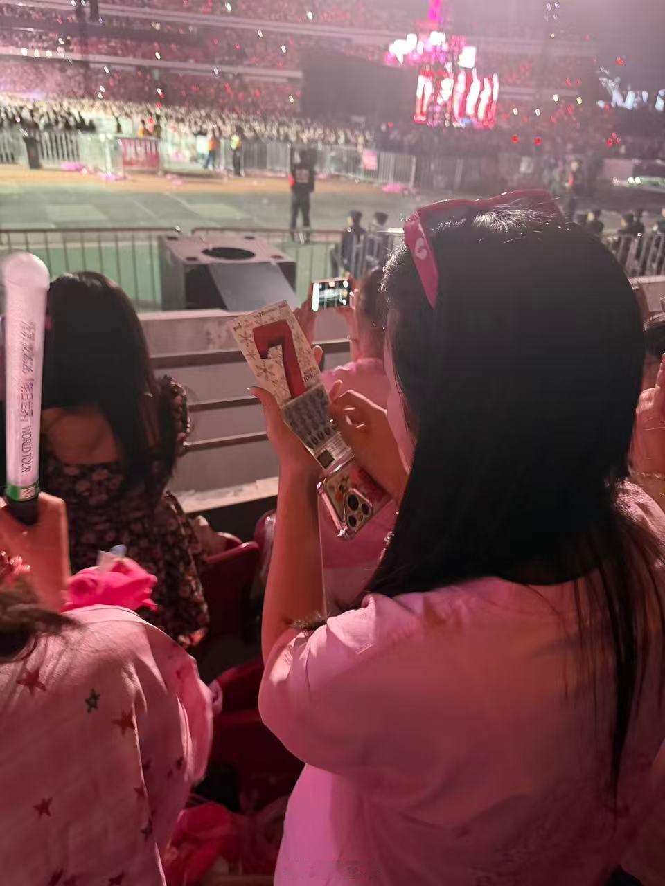 在汪苏泷演唱会真能中奖 在汪苏泷演唱会真能中奖，中了50在汪苏泷演唱会中了50