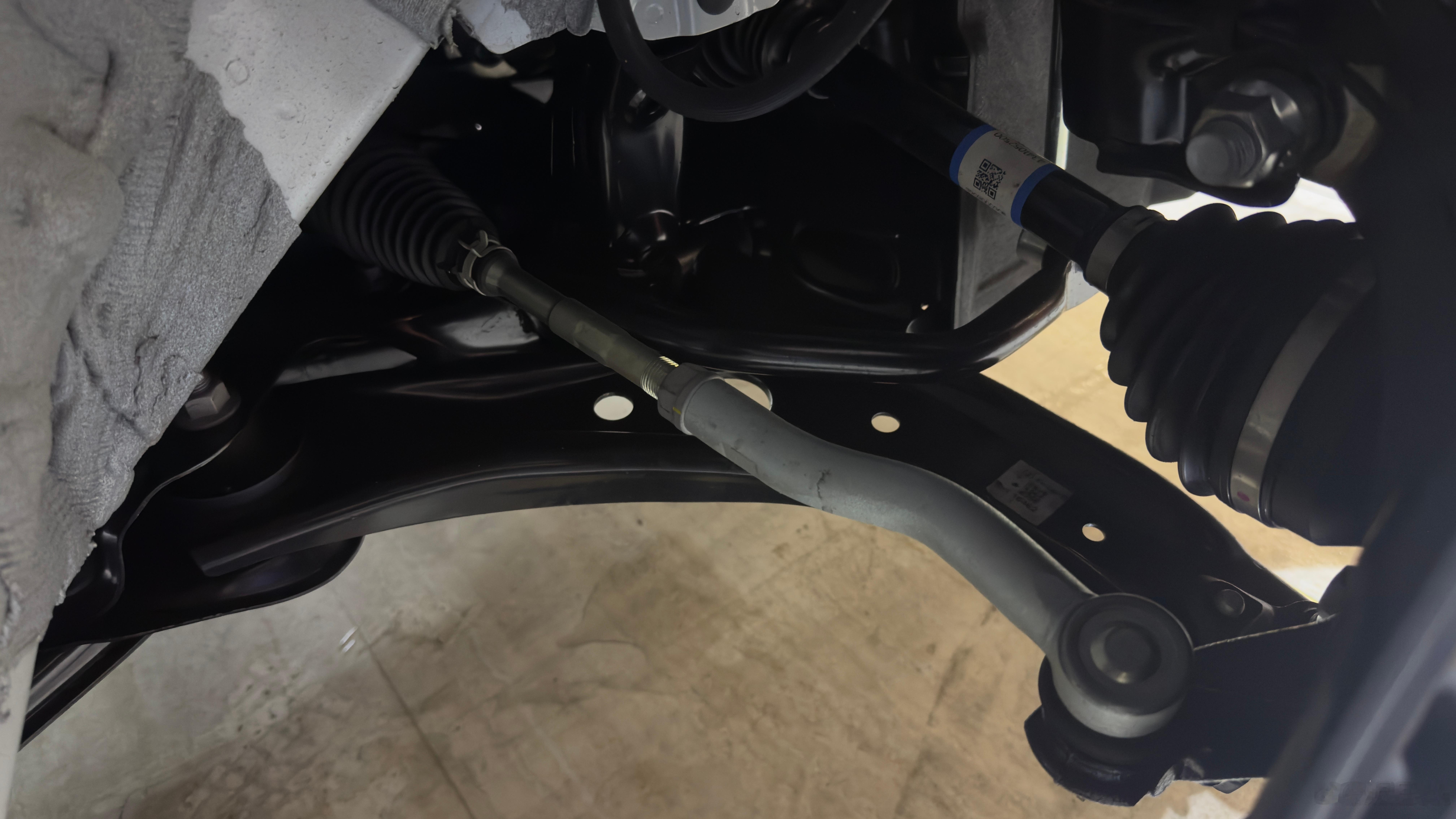 GR yaris的底盘讲真，这么多冲鸭钢，在十几二十万的中型车上是大逆不道，在4