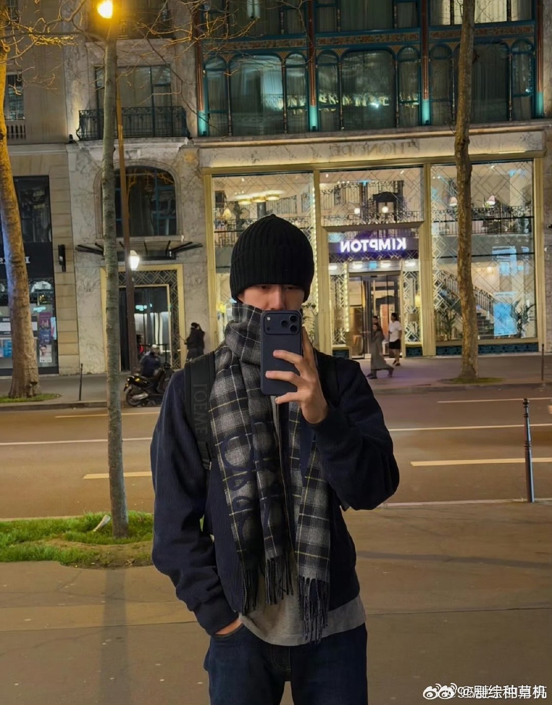 王一博ins发了自拍王一博彩虹帽 王一博ins发了自拍，好帅啊 