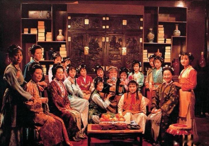 #鹏说文史[超话]#夜读｜名著开篇（一）《红楼梦》此开卷第一回也。作者自云：因曾