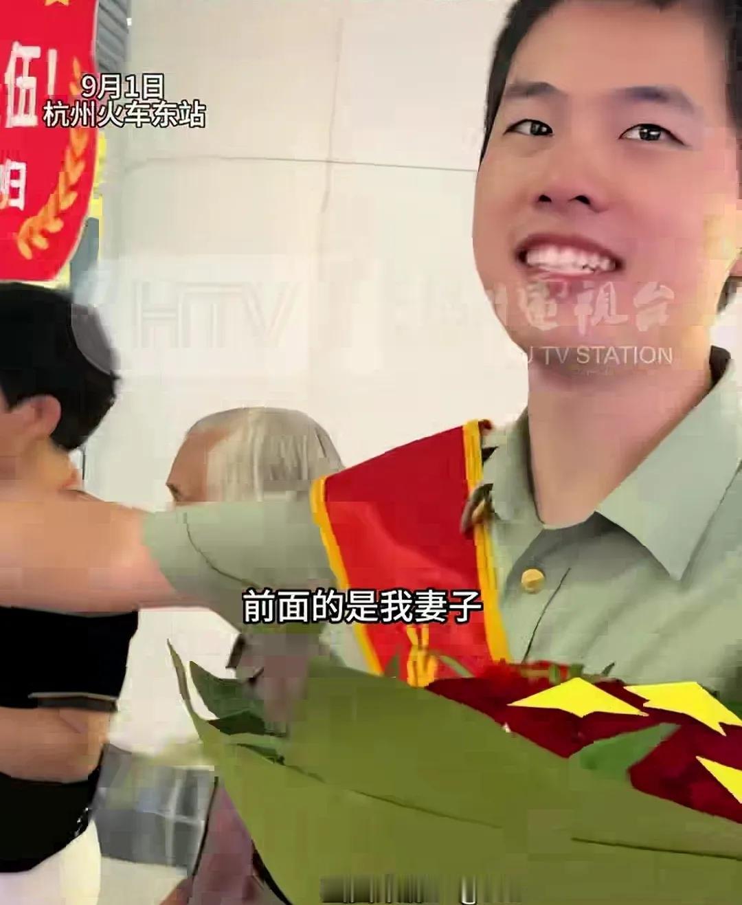 又到退伍季，这位兵哥哥格外引人关注，在部队当了12年的兵，回来看到怀有身孕的妻子