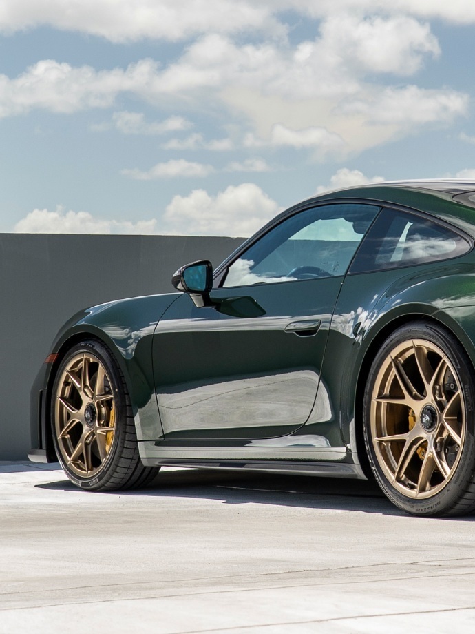 保时捷 911 GT3 Touring，车迷心中的梦中情车🔥专属橡树金属绿车漆