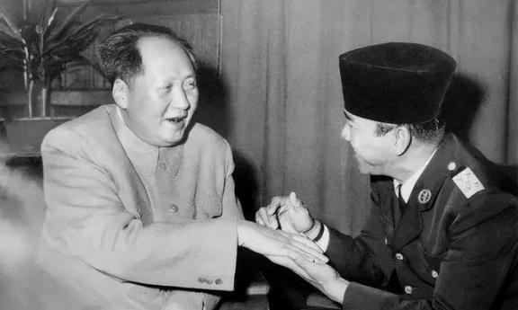 毛主席关于台湾的预判！“台湾问题能和平解决当然好了，不死人，不破坏，两边都是中国