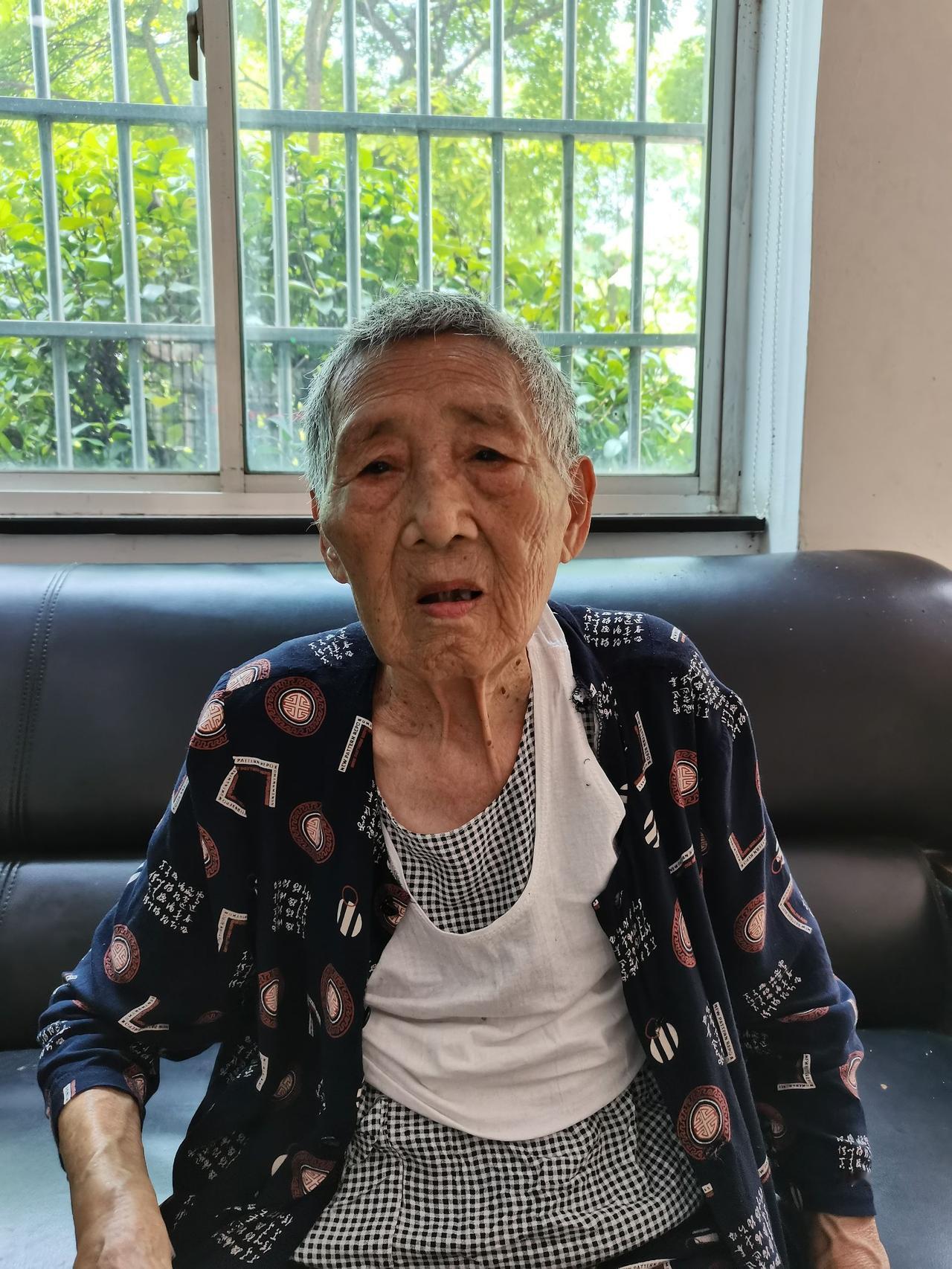 那些病情较重的患者，生活完全不能自理，不仅给自己带来痛苦，也让家人时刻处于担忧和